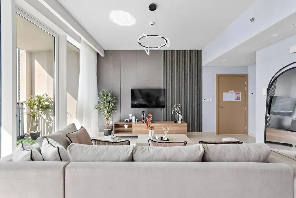 First Class 2Br Stylish Bliss Dubai Apartment