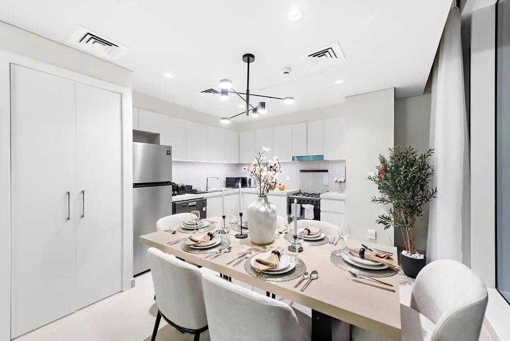 First Class 2Br Stylish Bliss Dubai 0*,