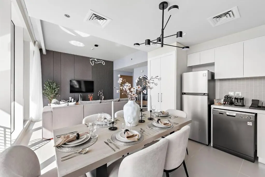First Class 2Br Stylish Bliss Dubai Apartment