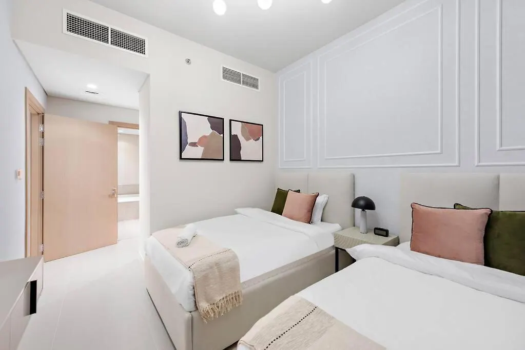 First Class 2Br Stylish Bliss Dubai 0*,  United Arab Emirates